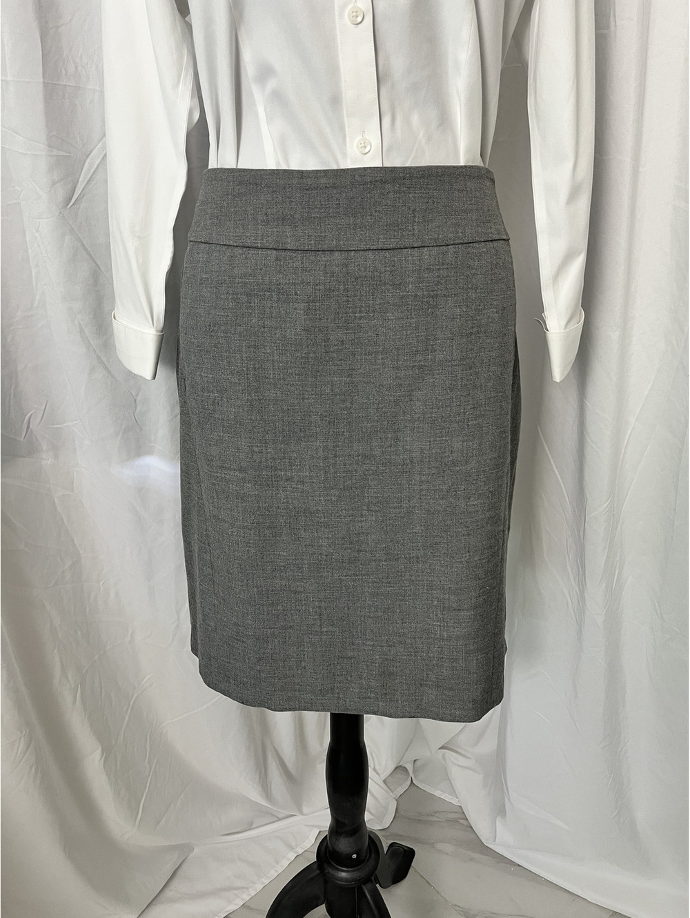 Ann Taylor LOFT Gray Pleated Back Pencil Skirt Size 14